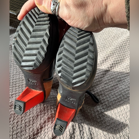 Fun Sorel heeled boot in EUC - Picture 11 of 16